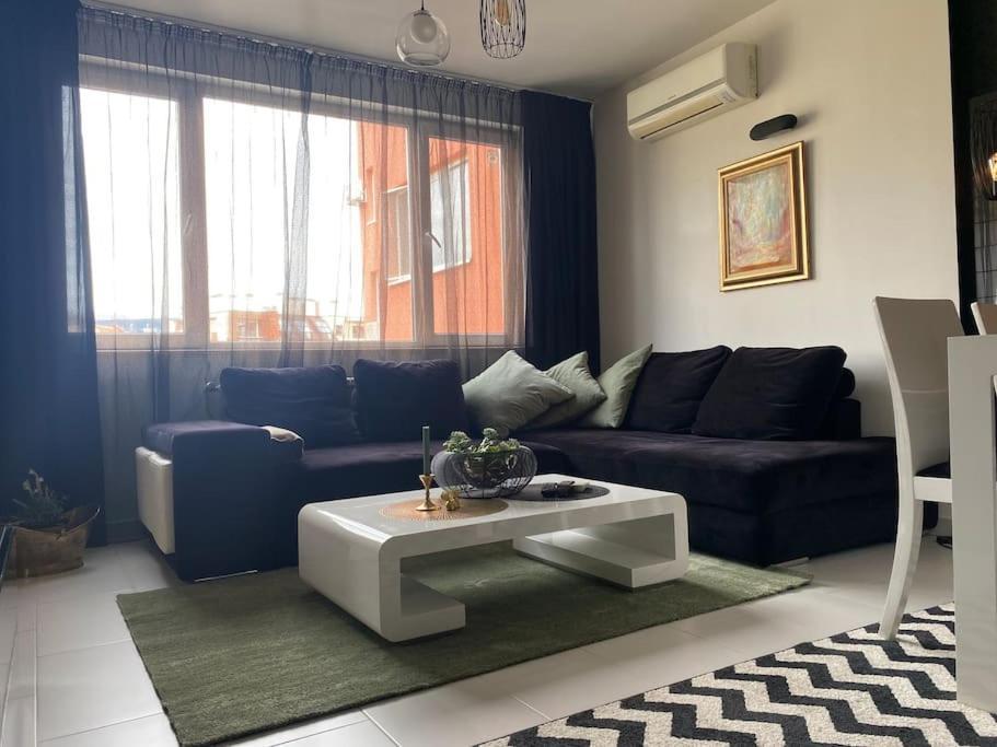 Lovely 1-Bedroom Apartament With Free Parking Sofia Exterior photo